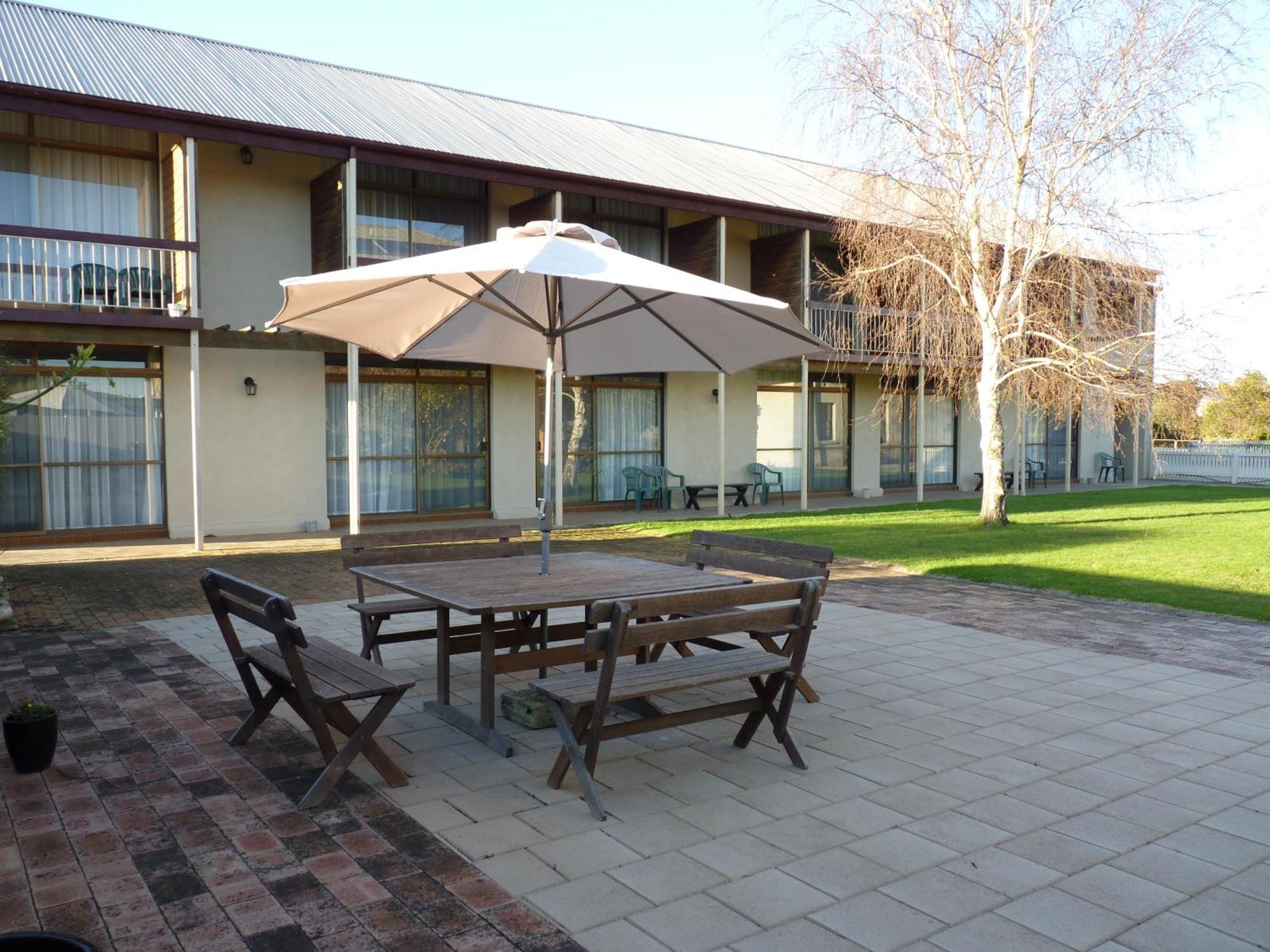 Coonawarra Motor Lodge Penola Dış mekan fotoğraf
