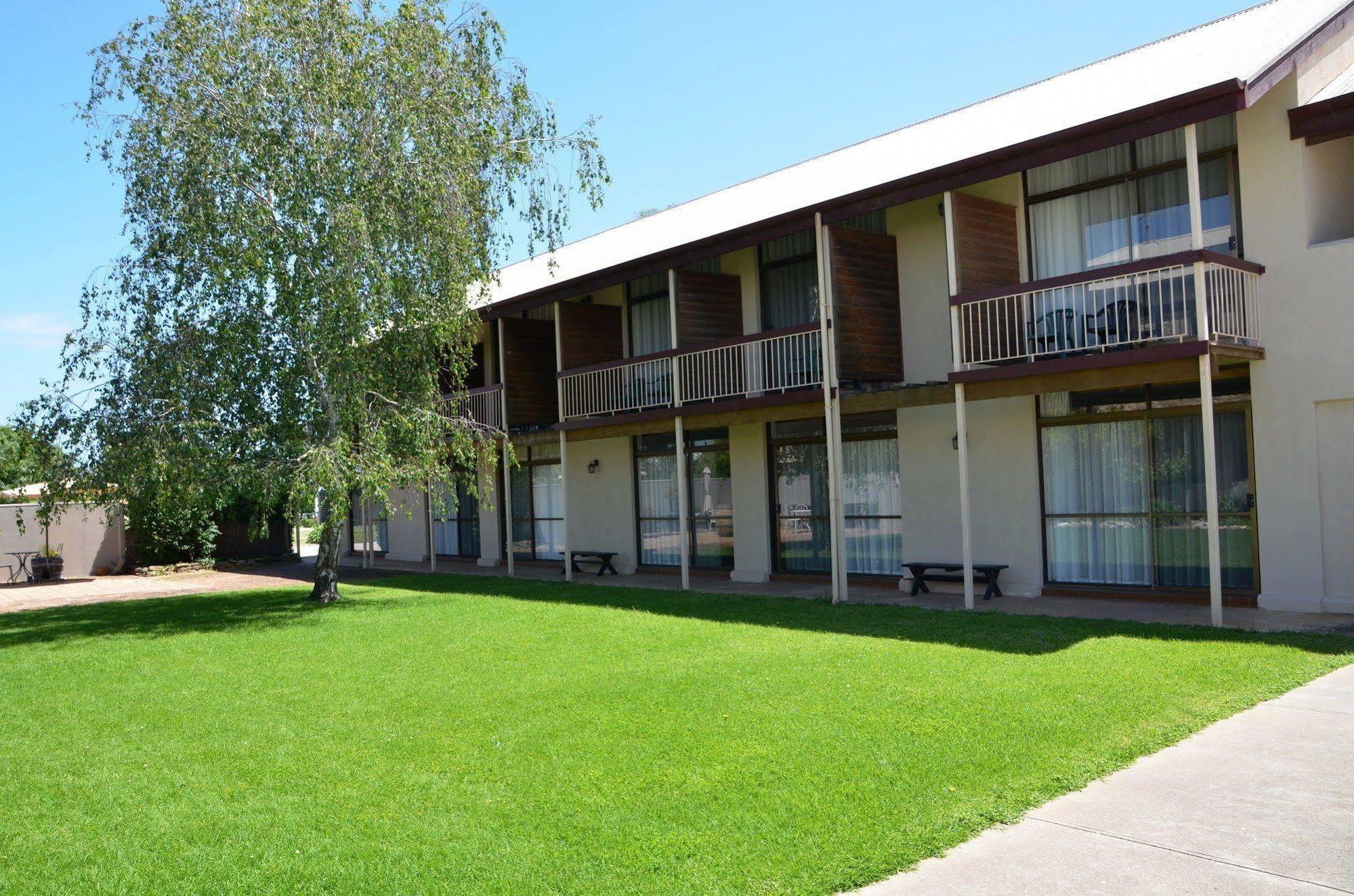 Coonawarra Motor Lodge Penola Dış mekan fotoğraf